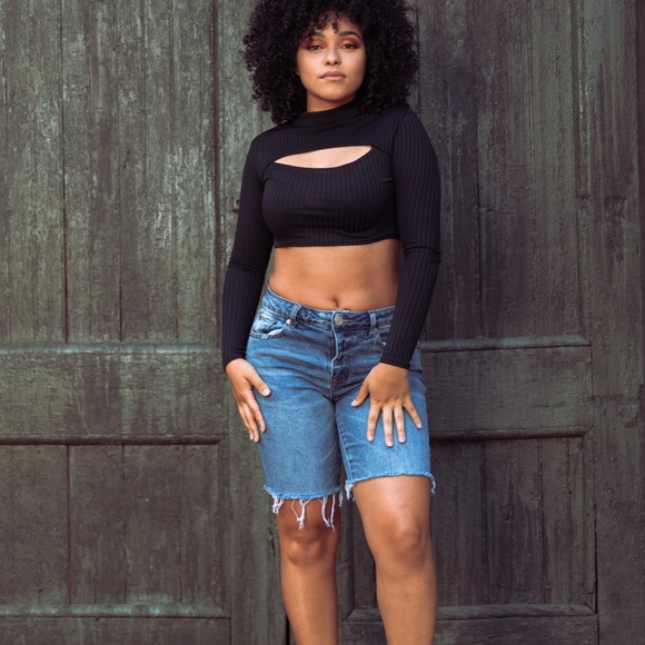 Cut it Out Top - Picture 2 of 9